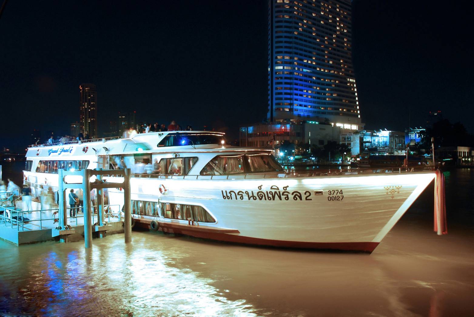 ดินเนอร์เจ้าพระยา วันปีใหม่ เคานท์ดาวน์!! Grand Pearl Cruise II (โปรแกรม Celebrate New Year Eve 2026 Dinner Cruise) วันพุธ ที่ 31 ธันวาคม 2568