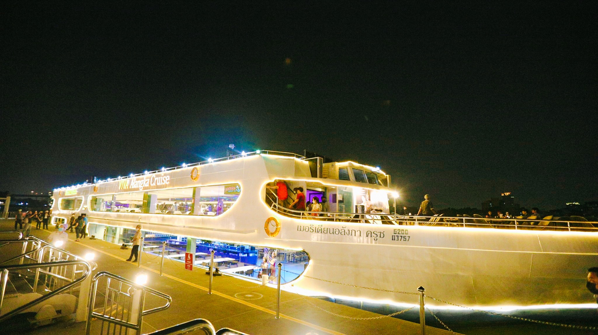 ดินเนอร์เจ้าพระยา VIVA Alangka Cruise (โปรแกรม Dinner)  Free!! Mini Birthday Cake