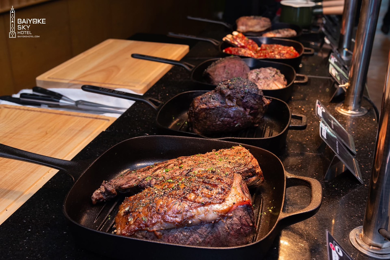 Dinner: ตึกใบหยกสกาย Stella Palace Restaurant ชั้น 79 – Premium Chinese Grill + Steak Buffet บุฟเฟ่ต์ 2 ชม.