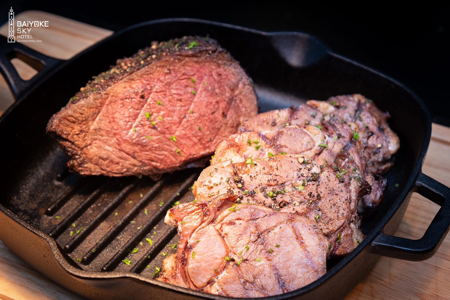 Dinner: ตึกใบหยกสกาย Stella Palace Restaurant ชั้น 79 – Premium Chinese Grill + Steak Buffet บุฟเฟ่ต์ 2 ชม.