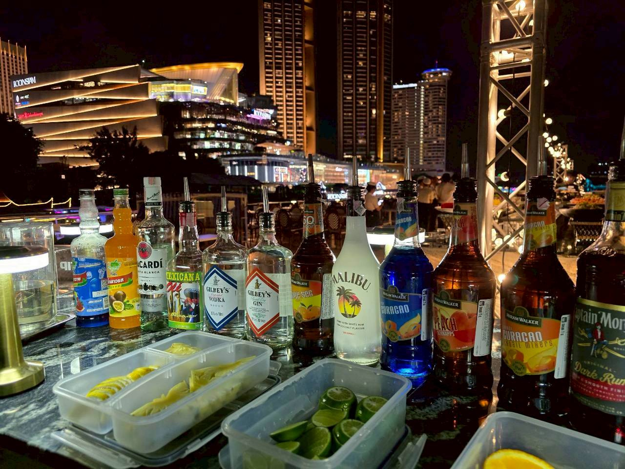 Twilight: วันปีใหม่ Noah Cruise (โปรแกรม Celebrate New Year Eve 2026 Dinner Cruise) วันพุธ ที่ 31 ธันวาคม 2568