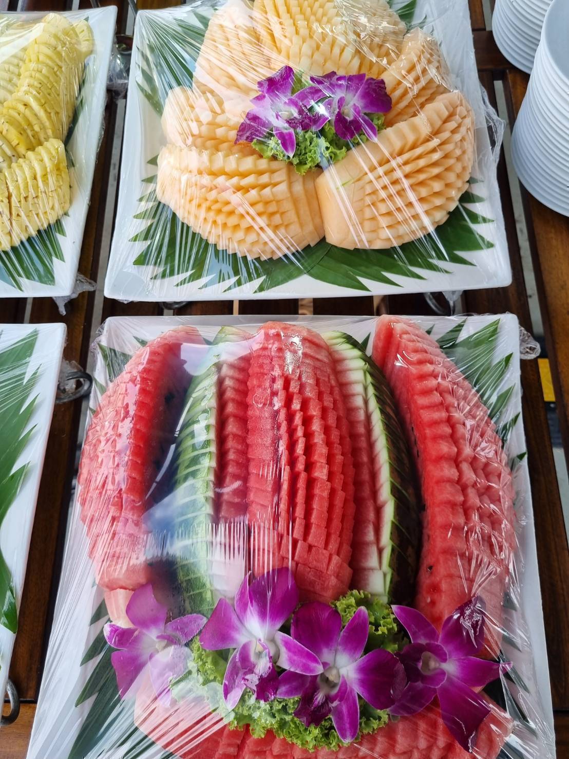 Dinner: วันปีใหม่ เคานท์ดาวน์!! THE LUXURY WHITE (โปรแกรม Celebrate New Year Eve 2026 Dinner Cruise) วันพุธ ที่ 31 ธันวาคม 2568