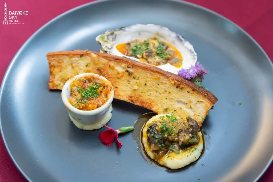 Dinner: วันวาเลนไทน์!! ตึกใบหยกสกาย Outdoor Sky Box ชั้น 81 – Special Menu & International Premium Buffet บุฟเฟ่ต์ไม่จำกัดเวลา วันเสาร์ ที่ 14 กุมภาพันธ์ 2569