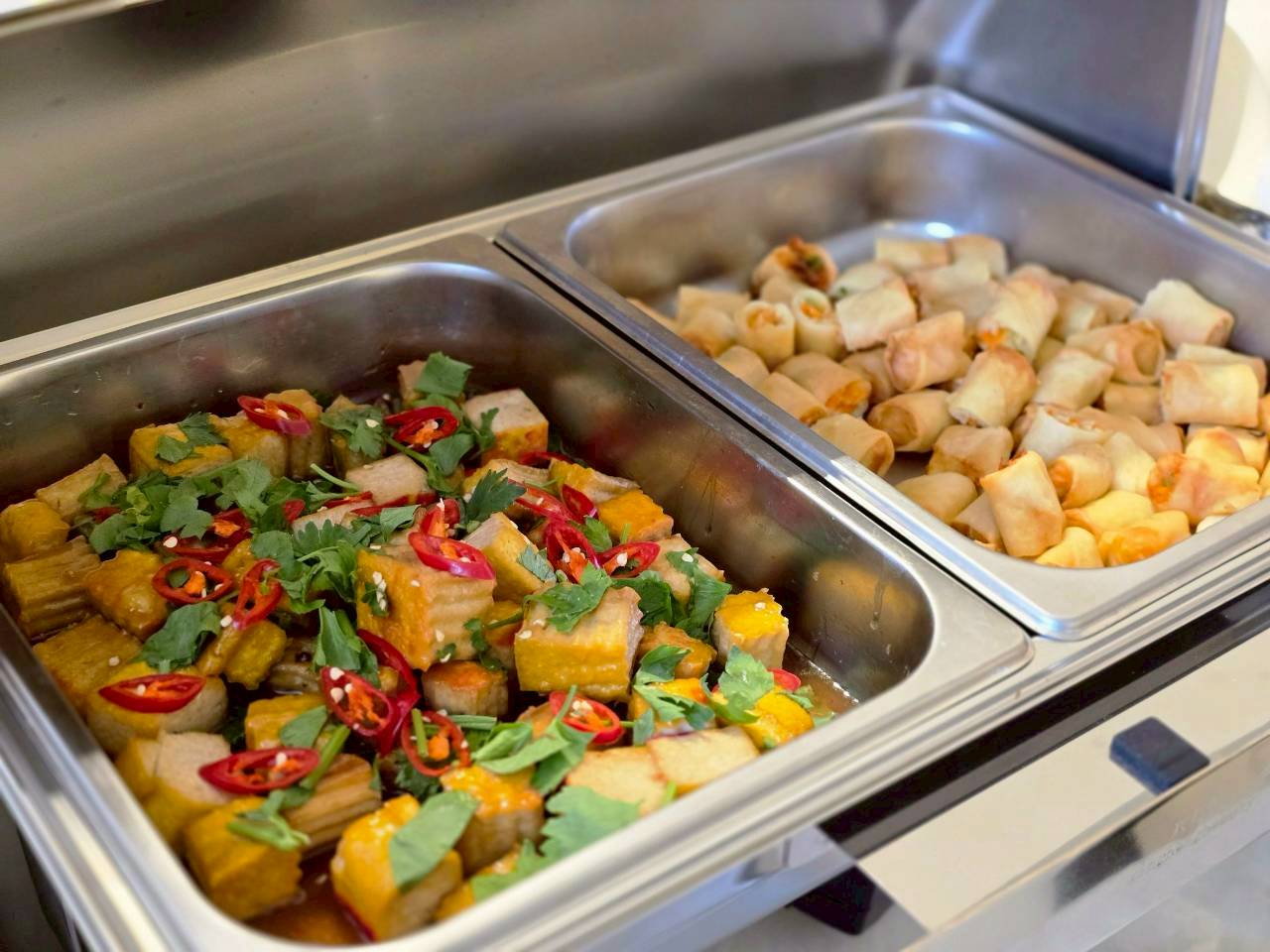 Countdown: วันปีใหม่ เคานท์ดาวน์!! Noah Cruise (โปรแกรม Celebrate New Year Eve 2026 Dinner Cruise) วันพุธ ที่ 31 ธันวาคม 2568