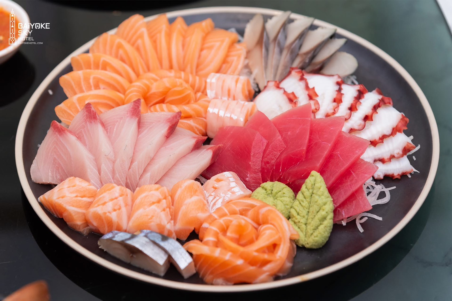 Dinner: ตึกใบหยกสกาย Stella Palace Restaurant ชั้น 79 – Premium Chinese Grill + Steak Buffet บุฟเฟ่ต์ 2 ชม.