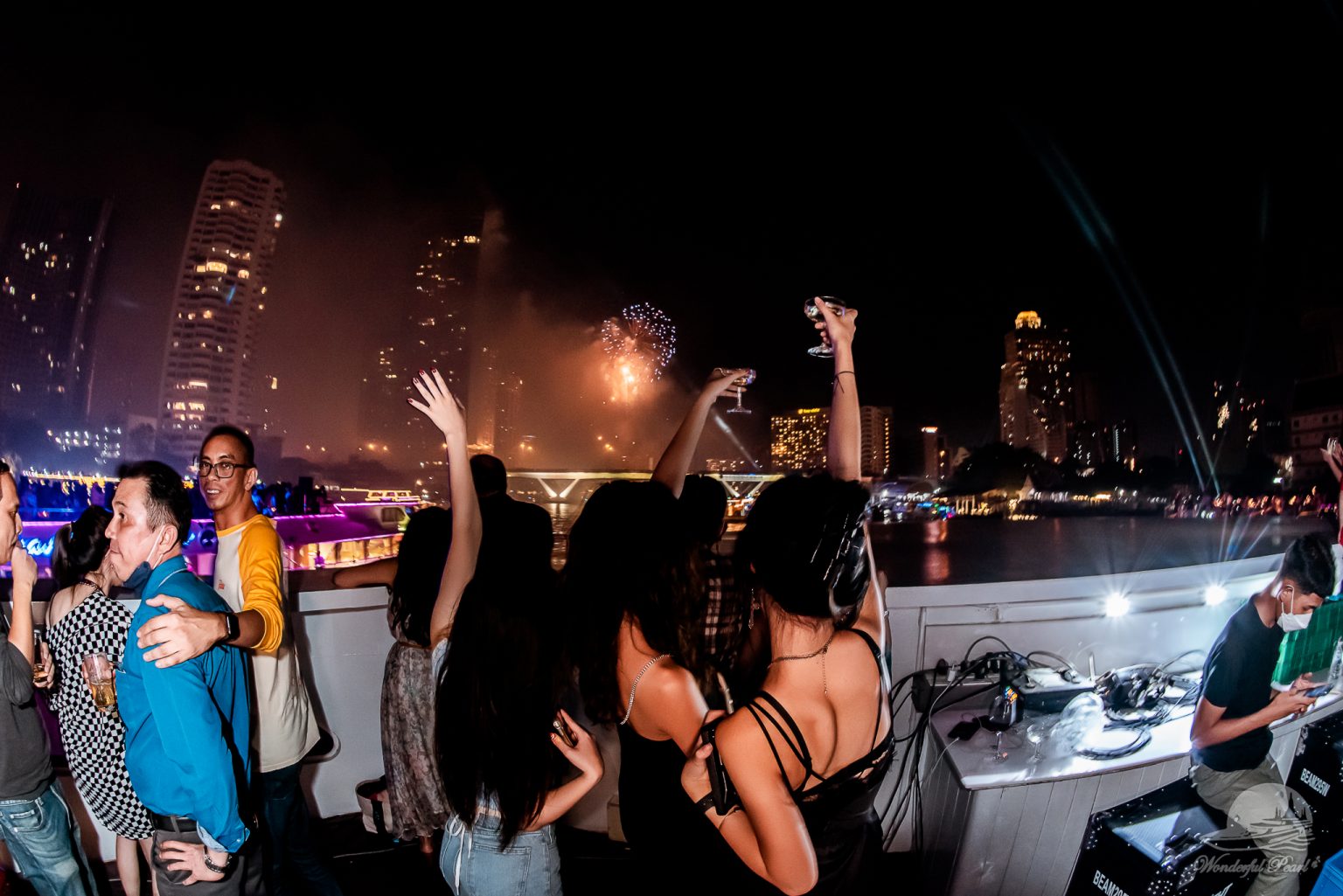 Dinner:  วันปีใหม่ เคานท์ดาวน์!! Grand Pearl Cruise II (โปรแกรม Celebrate New Year Eve 2026 Dinner Cruise) วันพุธ ที่ 31 ธันวาคม 2568