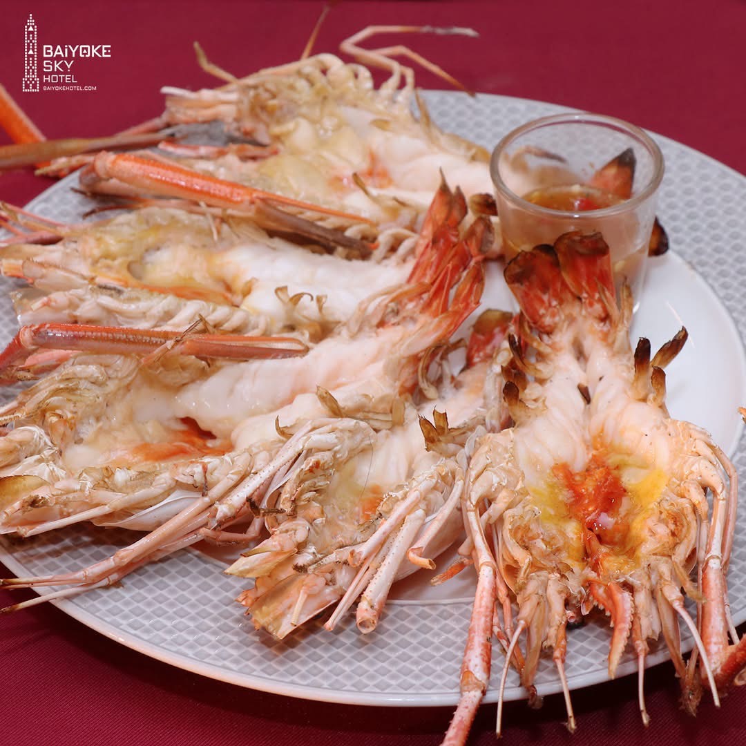 Dinner: ตึกใบหยกสกาย Bangkok Sky Restaurant ชั้น 76 และ 78 – Grilled Steak & Seafood Buffet บุฟเฟ่ต์ 2 ชม.