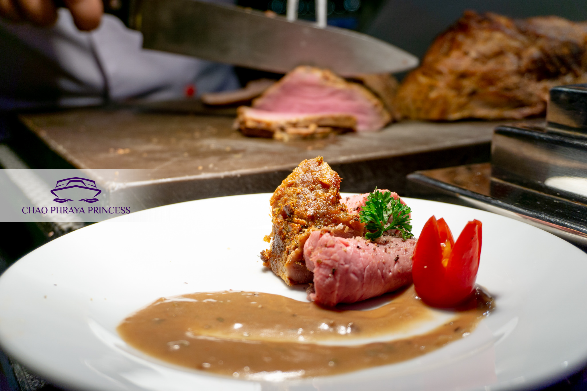 Dinner: เจ้าพระยา ChaophrayaPrincess Cruise (โปรแกรม Dinner Cruise)-ICON SIAM /ASIATIQUE Pier