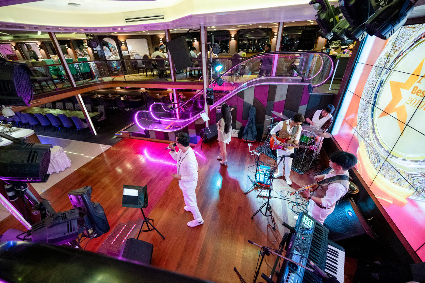 Dinner: วันปีใหม่ เคานท์ดาวน์!! Wonderful Pearl Cruise (โปรแกรม Celebrate New Year Eve 2026 Dinner Cruise) วันพุธ ที่ 31 ธันวาคม 2568