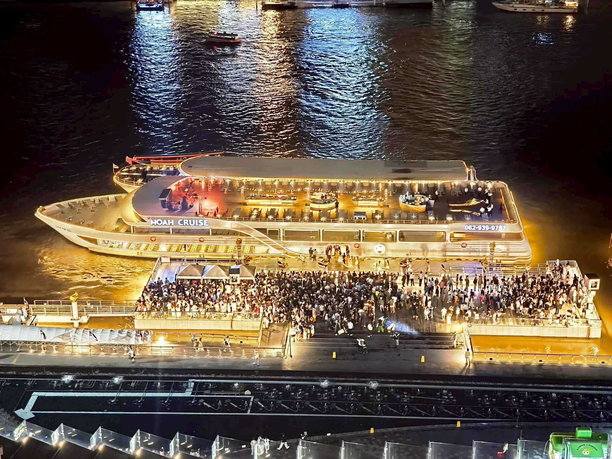 Countdown: วันปีใหม่ เคานท์ดาวน์!! Noah Cruise (โปรแกรม Celebrate New Year Eve 2026 Dinner Cruise) วันพุธ ที่ 31 ธันวาคม 2568