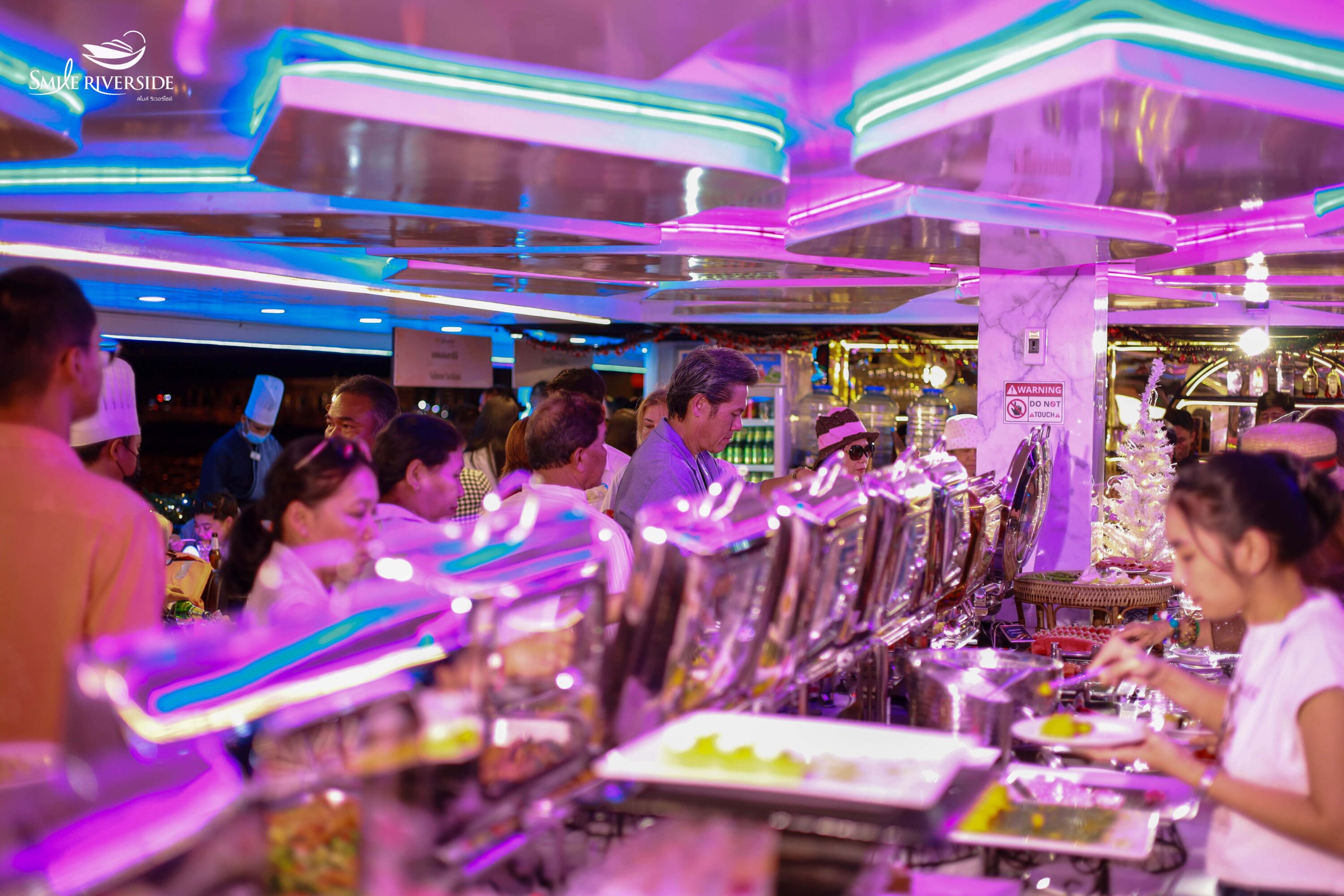 Dinner: วันปีใหม่ เคานท์ดาวน์!! Smile Riverside Cruise - Program B (โปรแกรม Celebrate New Year Eve 2026 Dinner Cruise) วันพุธ ที่ 31 ธันวาคม 2568