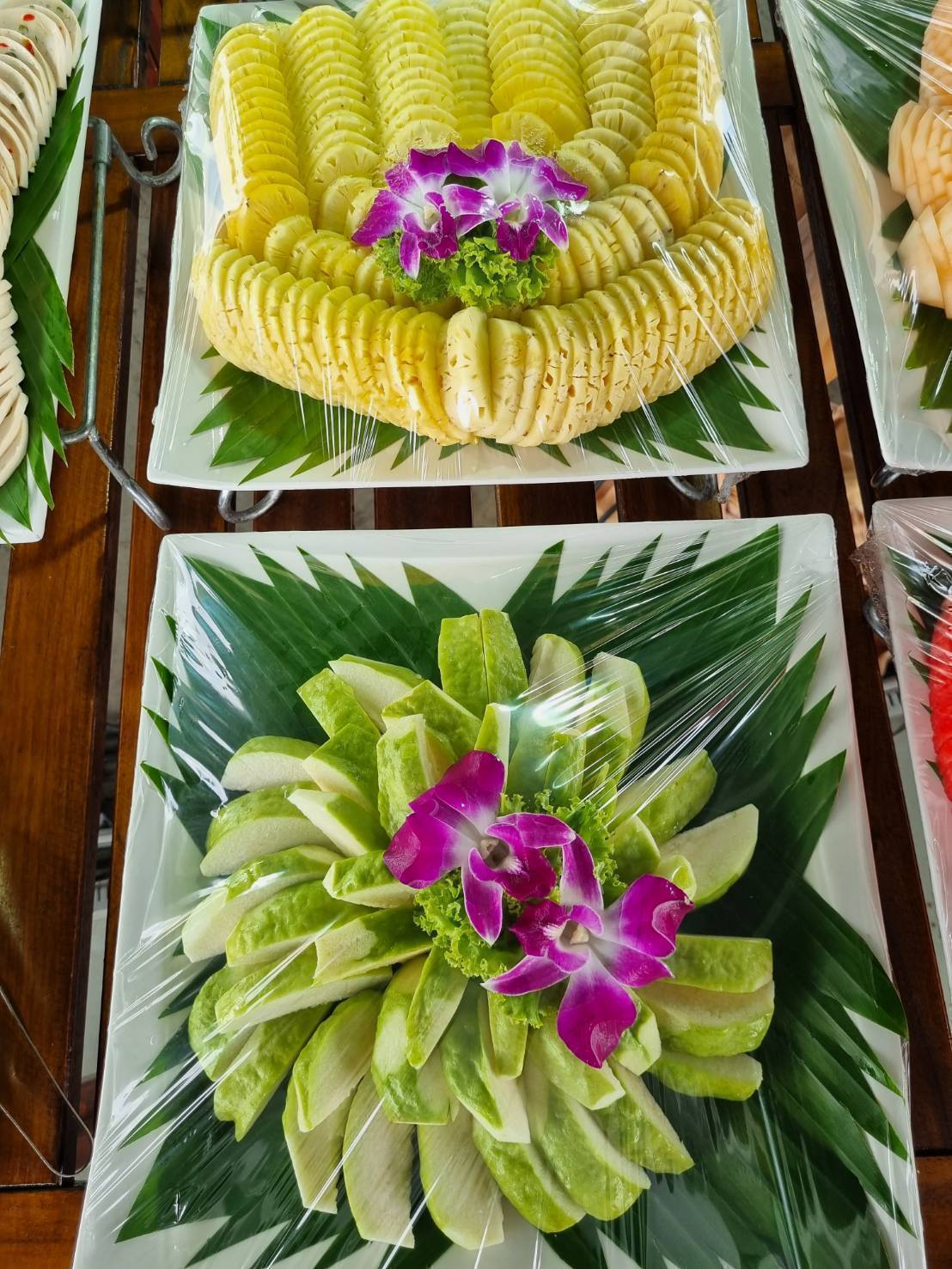 Dinner: วันปีใหม่ เคานท์ดาวน์!! THE LUXURY WHITE (โปรแกรม Celebrate New Year Eve 2026 Dinner Cruise) วันพุธ ที่ 31 ธันวาคม 2568