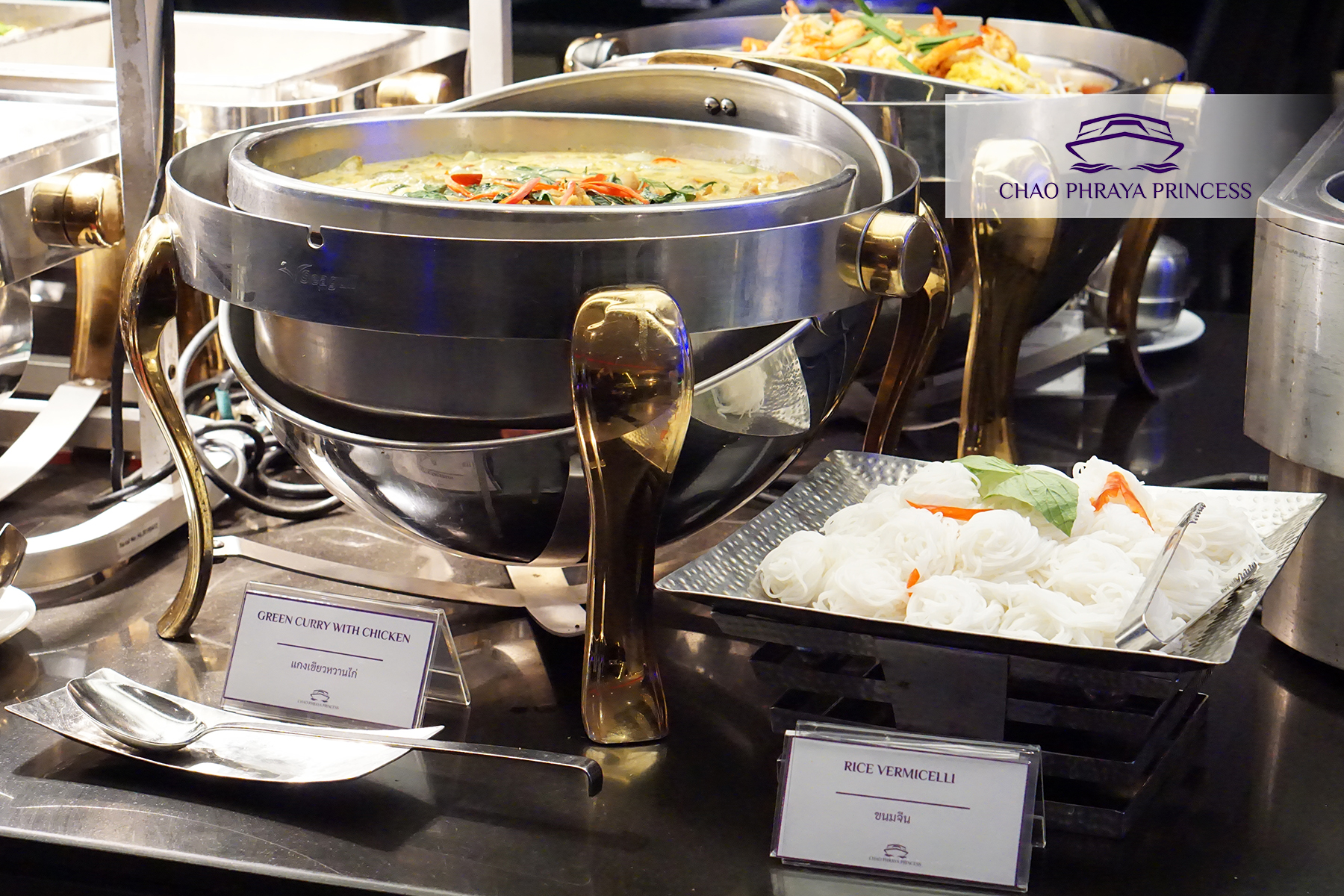 Dinner: เจ้าพระยา ChaophrayaPrincess Cruise (โปรแกรม Dinner Cruise)-ICON SIAM /ASIATIQUE Pier