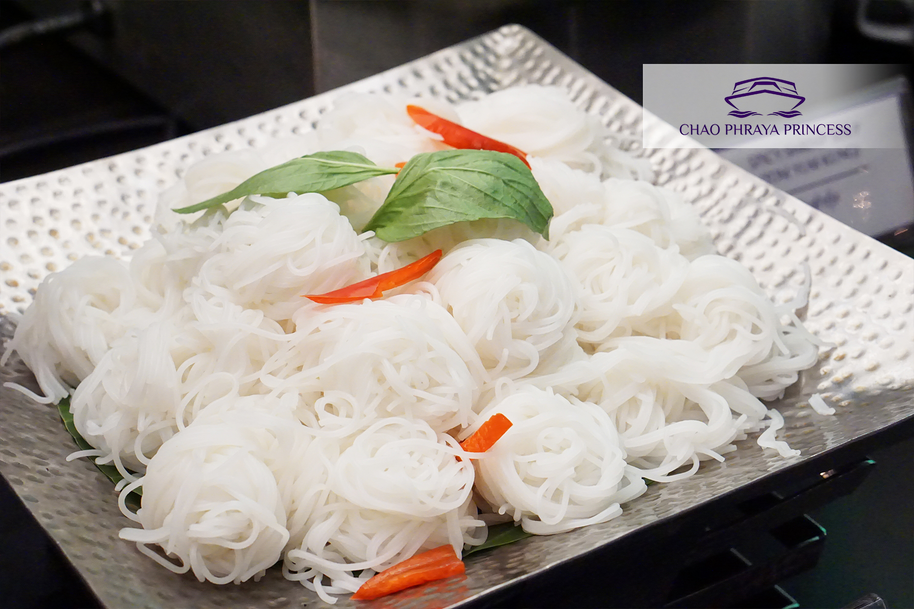 Dinner: เจ้าพระยา ChaophrayaPrincess Cruise (โปรแกรม Dinner Cruise)-ICON SIAM /ASIATIQUE Pier