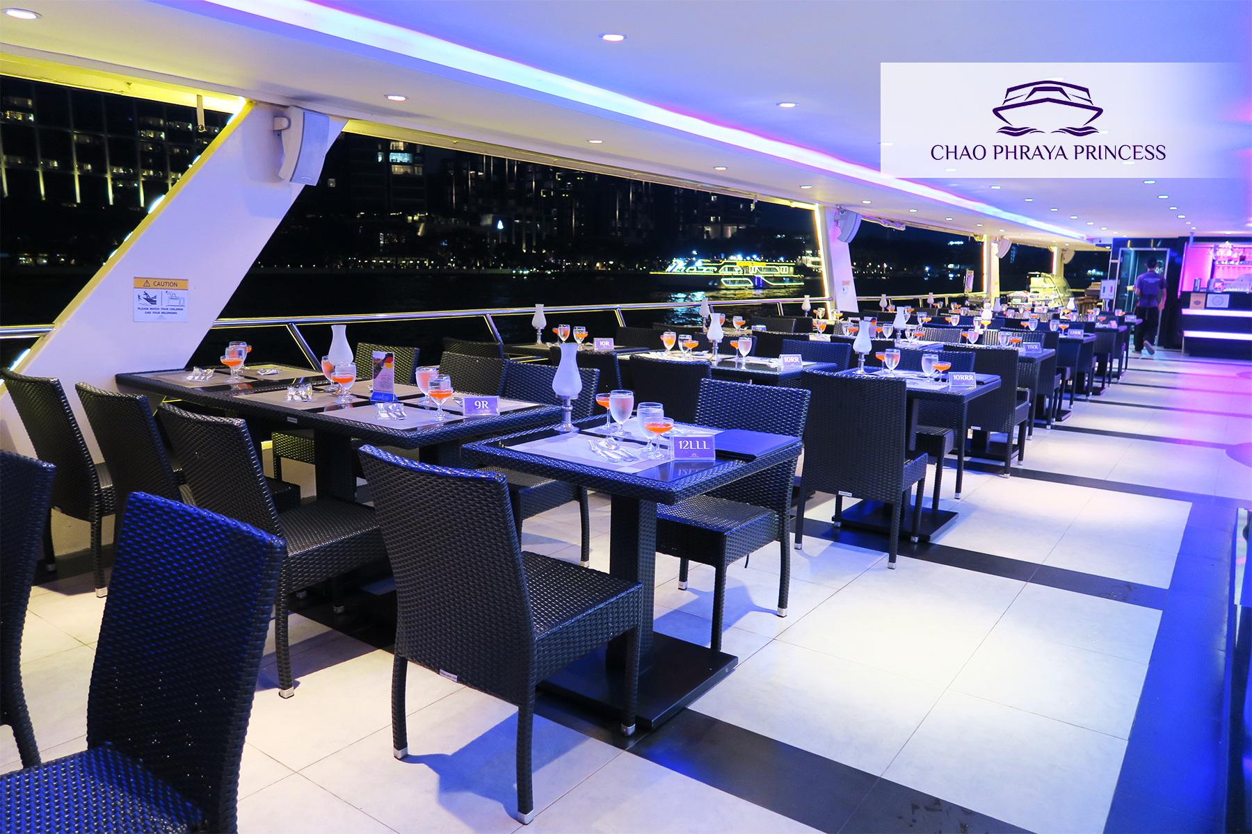 Dinner: เจ้าพระยา ChaophrayaPrincess Cruise (โปรแกรม Dinner Cruise)-ICON SIAM /ASIATIQUE Pier