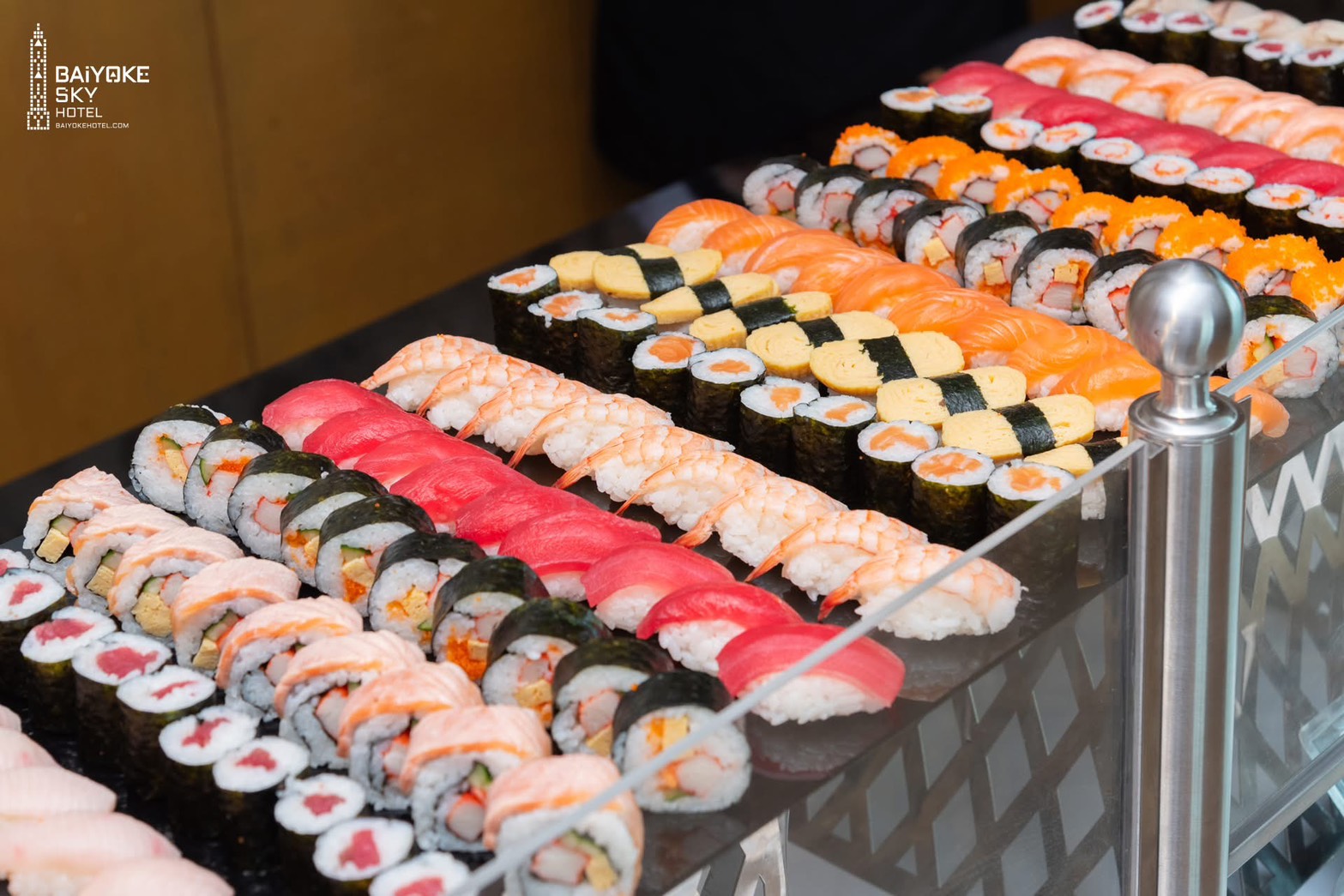 Dinner: ตึกใบหยกสกาย Stella Palace Restaurant ชั้น 79 – Premium Chinese Grill + Steak Buffet บุฟเฟ่ต์ 2 ชม.