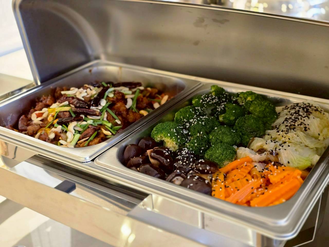 Countdown: วันปีใหม่ เคานท์ดาวน์!! Noah Cruise (โปรแกรม Celebrate New Year Eve 2026 Dinner Cruise) วันพุธ ที่ 31 ธันวาคม 2568