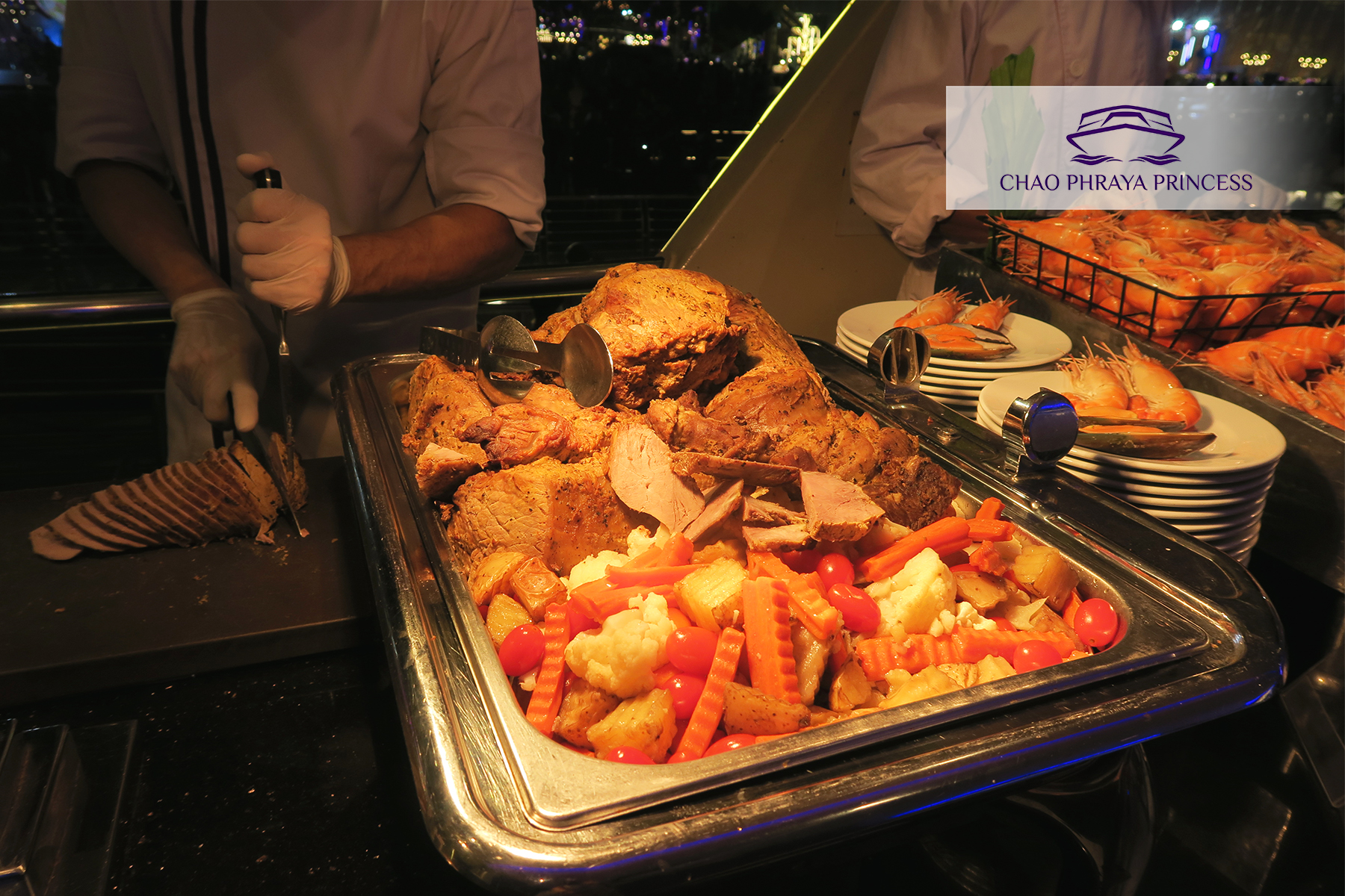 Dinner: เจ้าพระยา ChaophrayaPrincess Cruise (โปรแกรม Dinner Cruise)-ICON SIAM /ASIATIQUE Pier