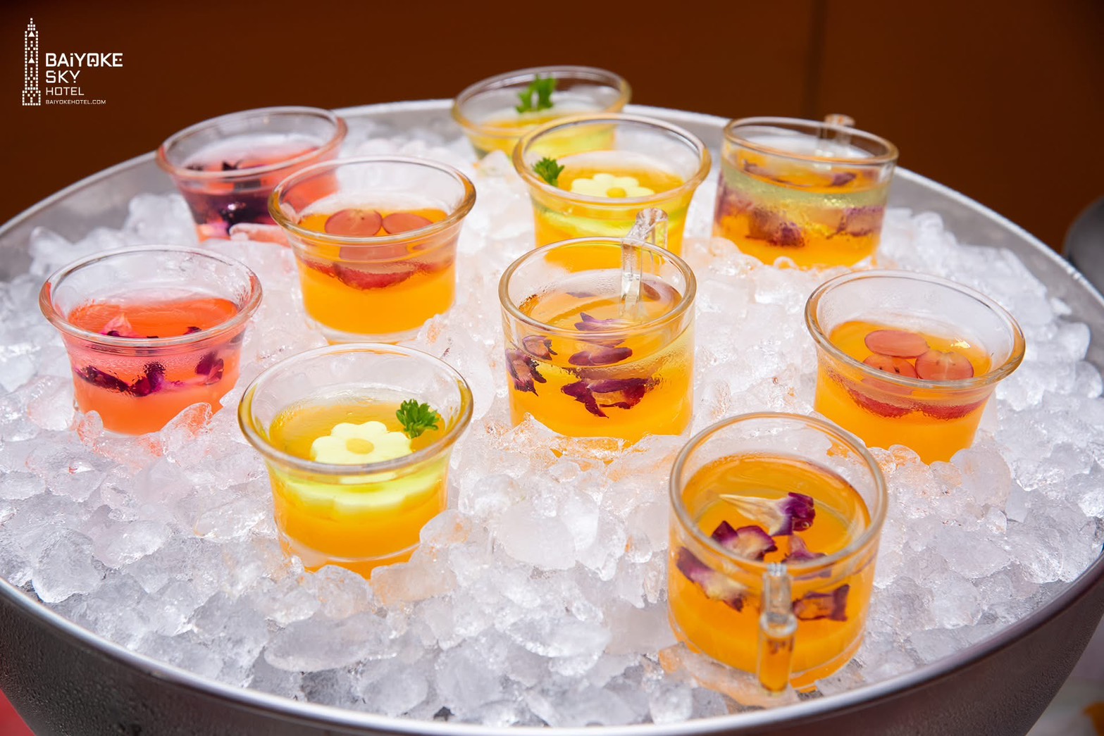 Dinner: ตึกใบหยกสกาย Stella Palace Restaurant ชั้น 79 – Premium Chinese Grill + Steak Buffet บุฟเฟ่ต์ 2 ชม.