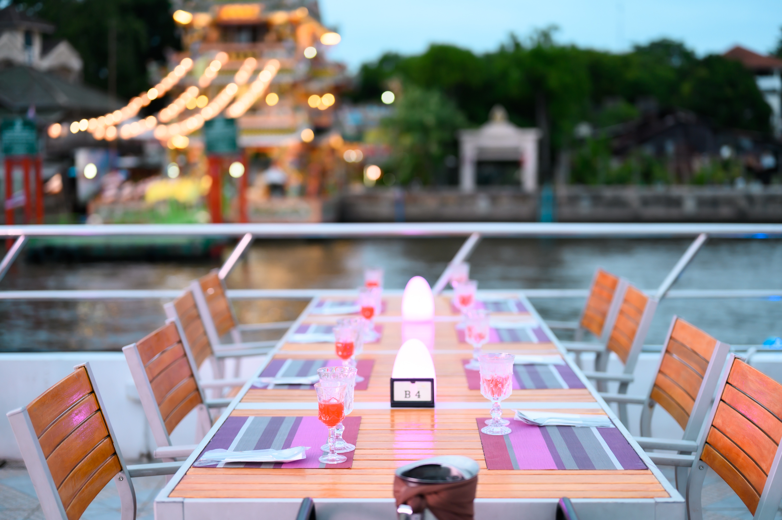 Dinner: วันวาเลนไทน์!! Smile Riverside Cruise (โปรแกรม Valentines Day 2026 Dinner Cruise) วันเสาร์ ที่ 14 กุมภาพันธ์ 2569