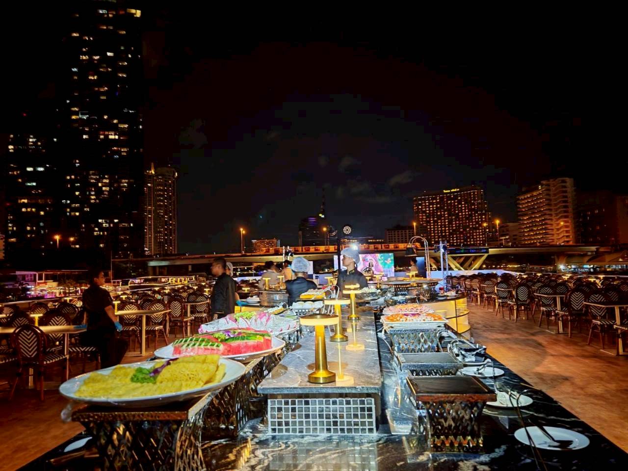 Countdown: วันปีใหม่ เคานท์ดาวน์!! Noah Cruise (โปรแกรม Celebrate New Year Eve 2026 Dinner Cruise) วันพุธ ที่ 31 ธันวาคม 2568