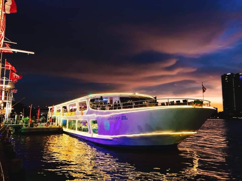Dinner: วันปีใหม่ Meridian Cruise I (โปรแกรม Celebrate New Year Eve 2026 Dinner Cruise) วันพุธ ที่ 31 ธันวาคม 2568