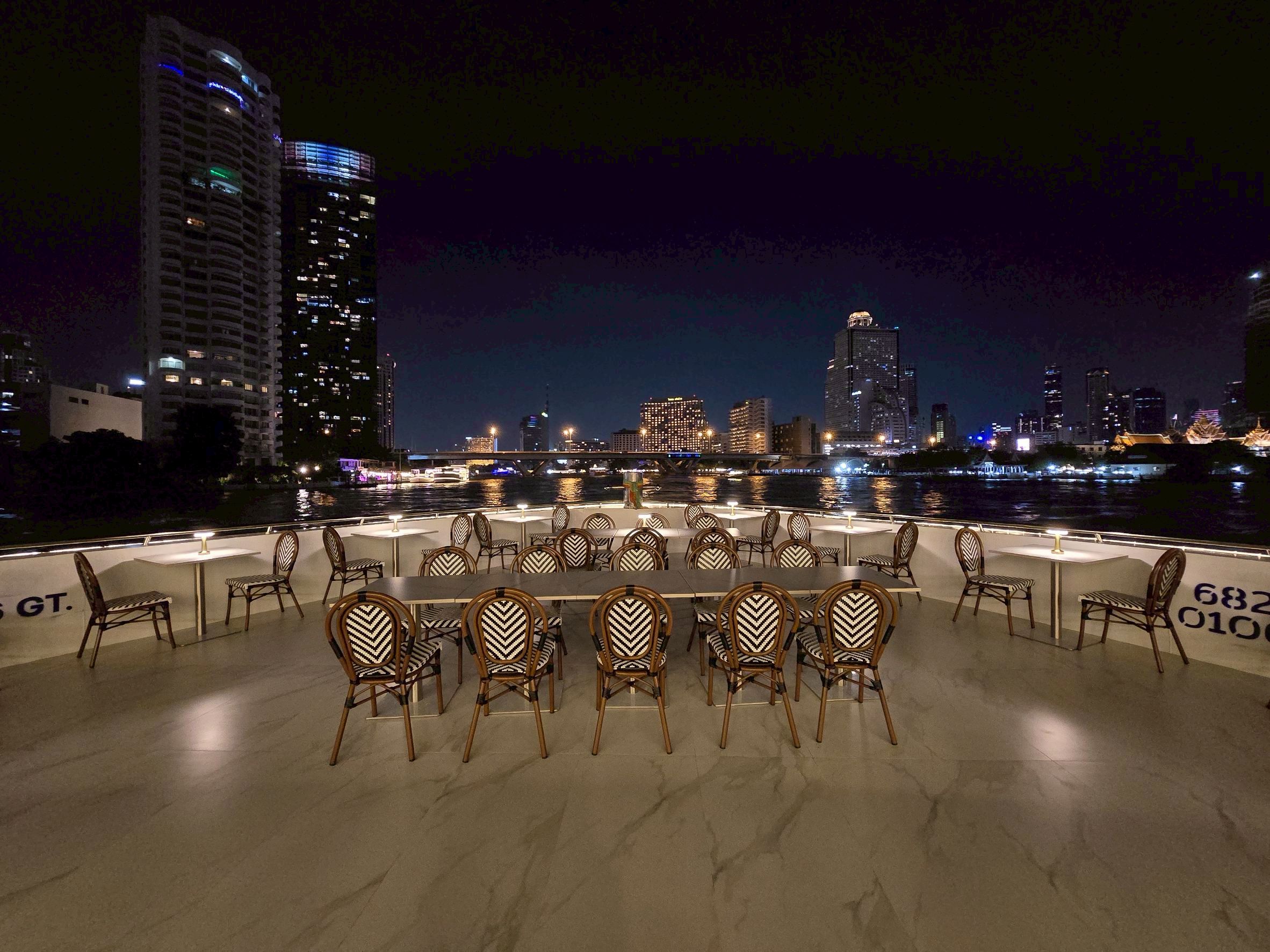 Countdown: วันปีใหม่ เคานท์ดาวน์!! Noah Cruise (โปรแกรม Celebrate New Year Eve 2026 Dinner Cruise) วันพุธ ที่ 31 ธันวาคม 2568