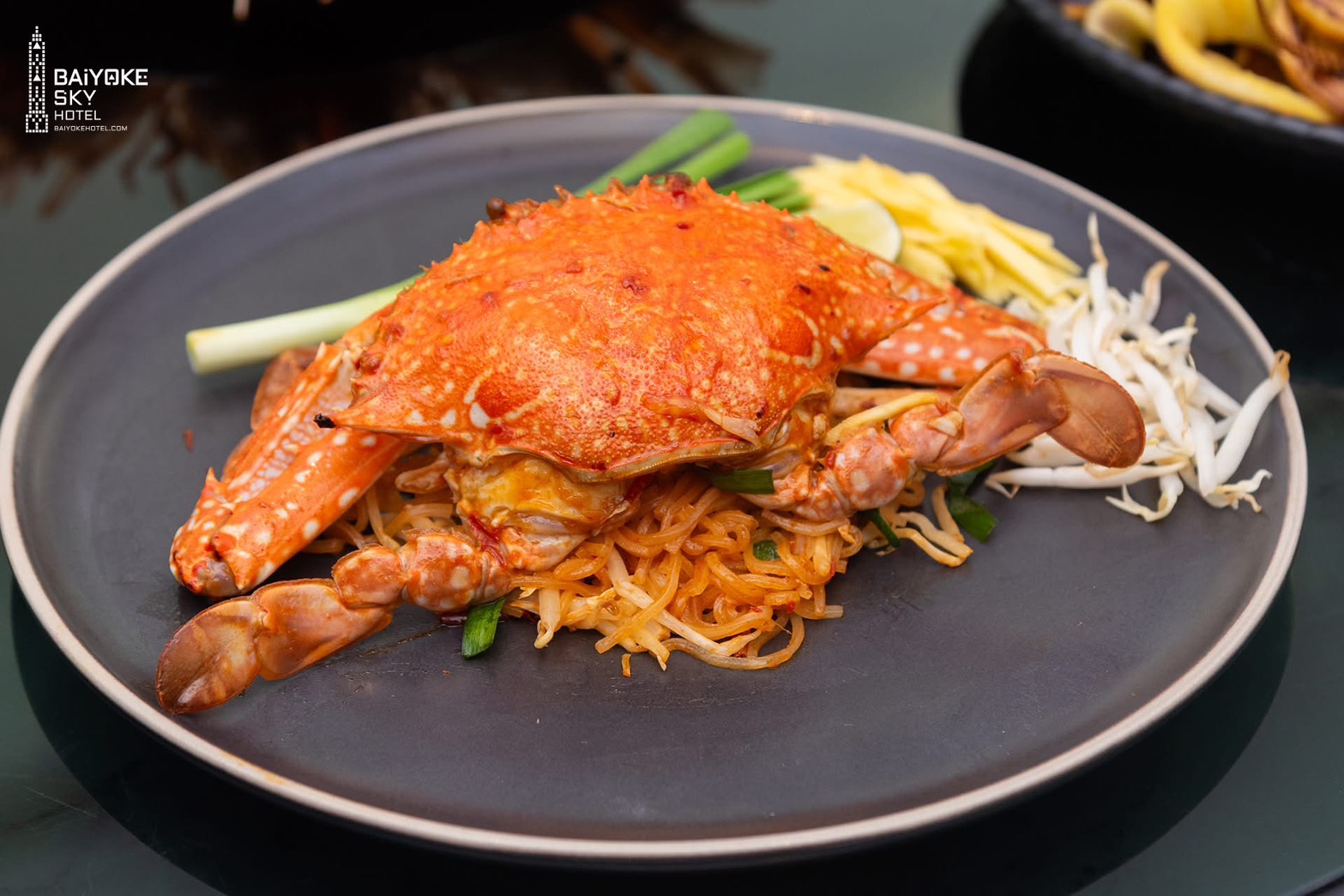 Dinner: ตึกใบหยกสกาย Stella Palace Restaurant ชั้น 79 – Premium Chinese Grill + Steak Buffet บุฟเฟ่ต์ 2 ชม.