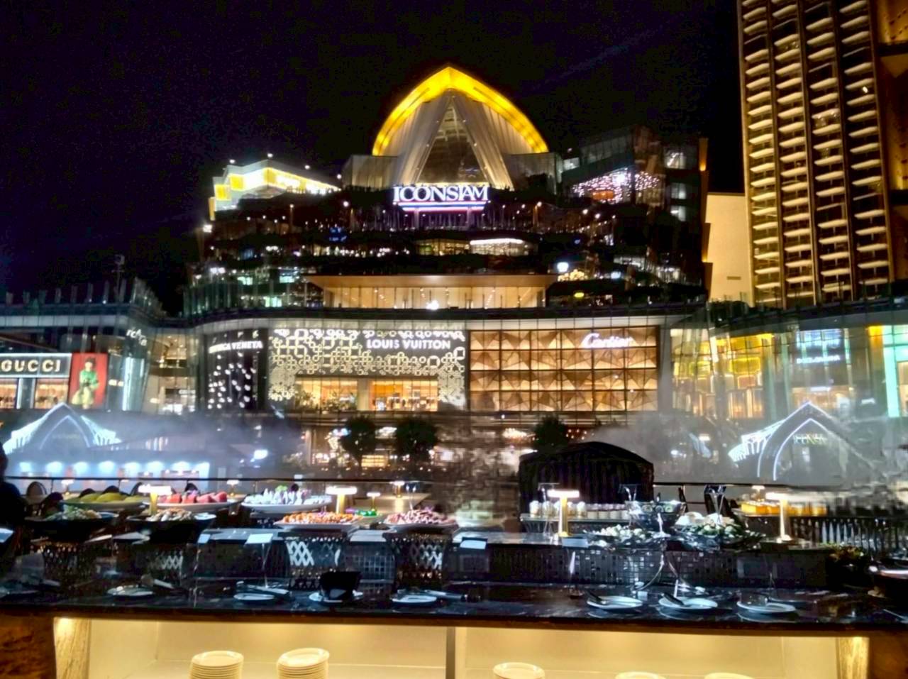 Countdown: วันปีใหม่ เคานท์ดาวน์!! Noah Cruise (โปรแกรม Celebrate New Year Eve 2026 Dinner Cruise) วันพุธ ที่ 31 ธันวาคม 2568