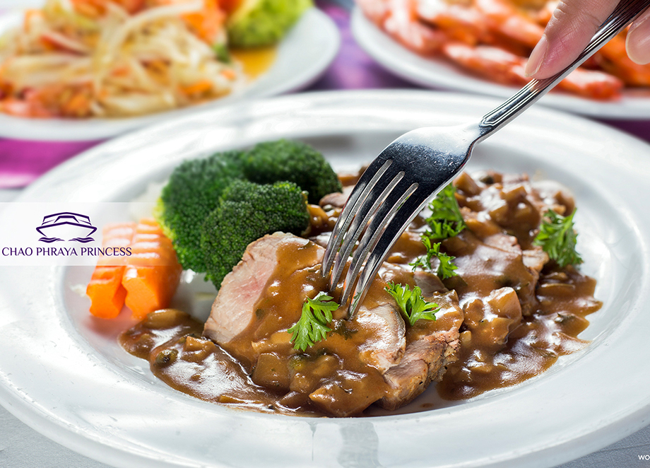 Dinner: เจ้าพระยา ChaophrayaPrincess Cruise (โปรแกรม Dinner Cruise)-ICON SIAM /ASIATIQUE Pier