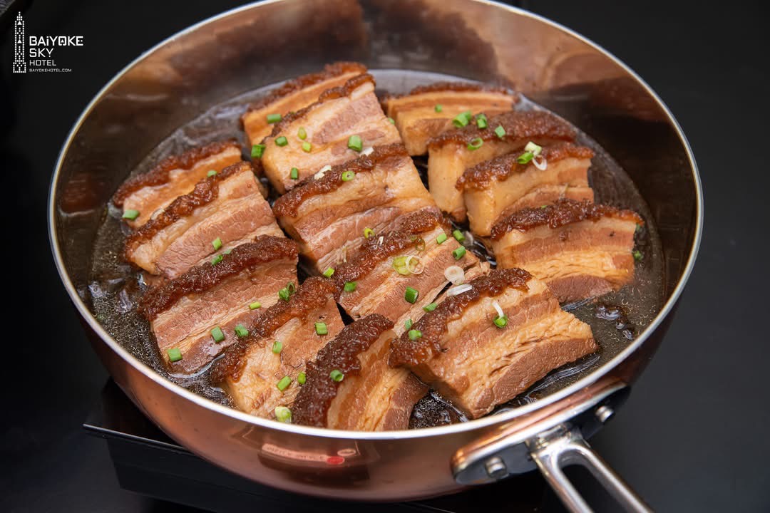 Dinner: ตึกใบหยกสกาย Stella Palace Restaurant ชั้น 79 – Premium Chinese Grill + Steak Buffet บุฟเฟ่ต์ 2 ชม.