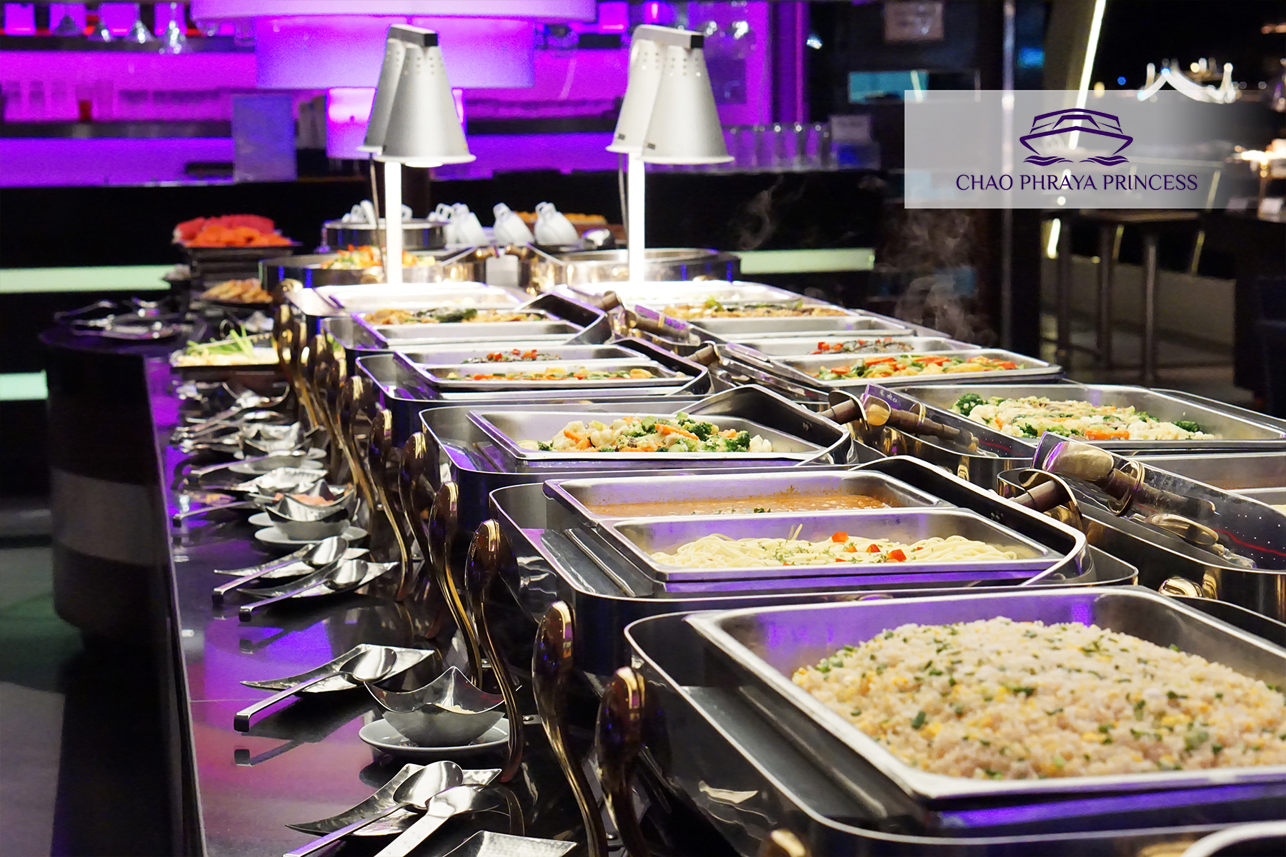 Dinner: เจ้าพระยา ChaophrayaPrincess Cruise (โปรแกรม Dinner Cruise)-ICON SIAM /ASIATIQUE Pier
