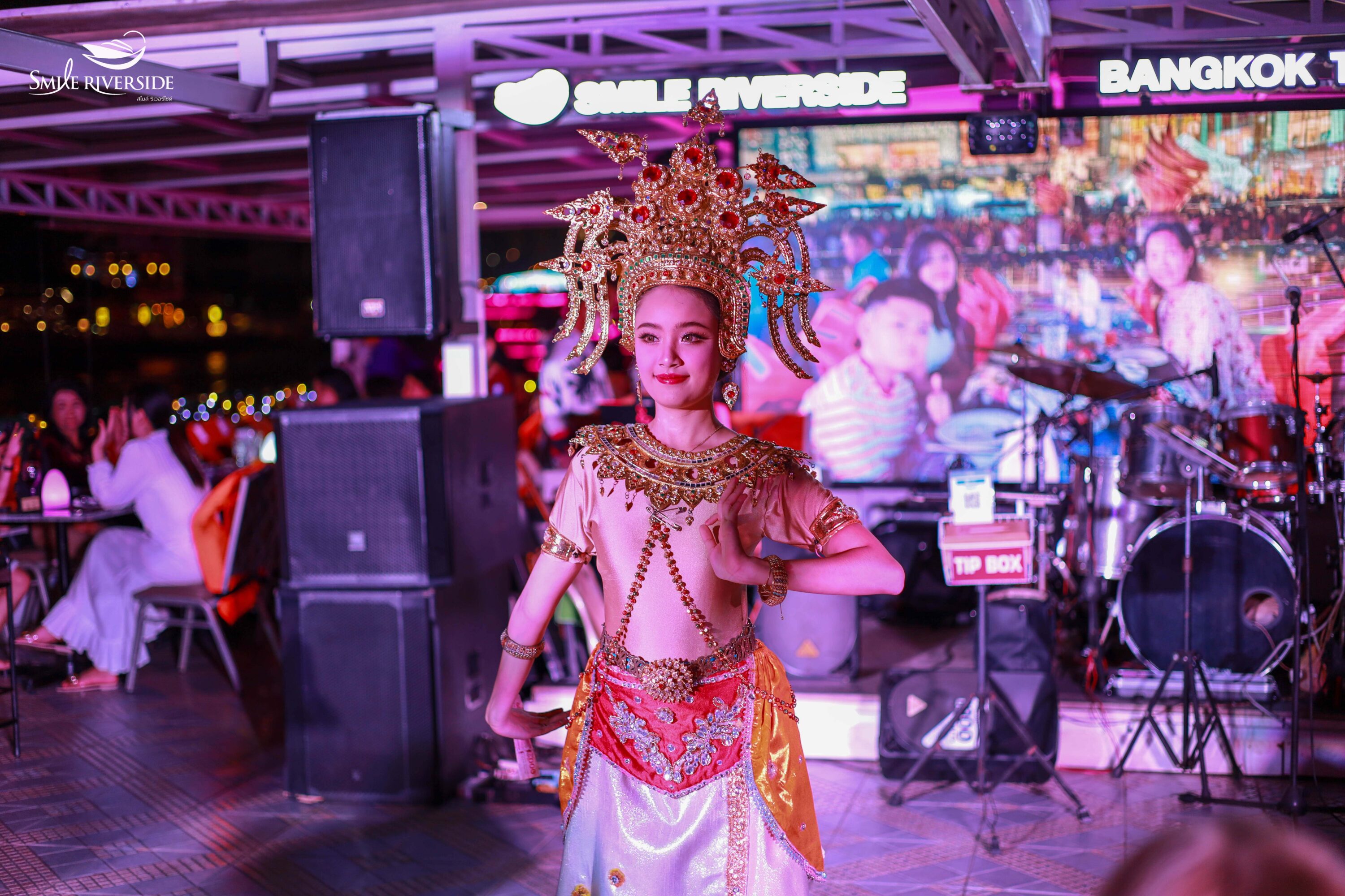 Dinner: วันปีใหม่ เคานท์ดาวน์!! Smile Riverside Cruise - Program B (โปรแกรม Celebrate New Year Eve 2026 Dinner Cruise) วันพุธ ที่ 31 ธันวาคม 2568