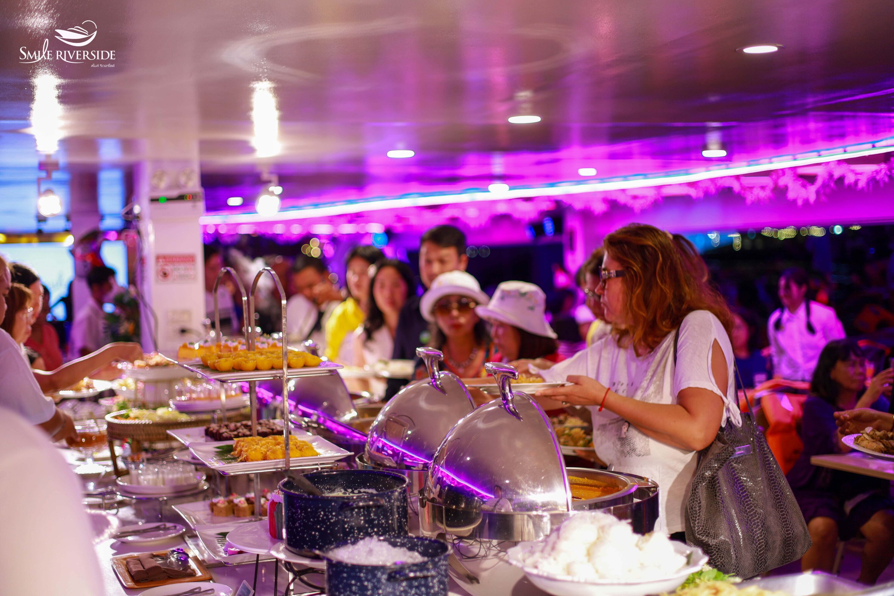 Dinner: วันวาเลนไทน์!! Smile Riverside Cruise (โปรแกรม Valentines Day 2026 Dinner Cruise) วันเสาร์ ที่ 14 กุมภาพันธ์ 2569