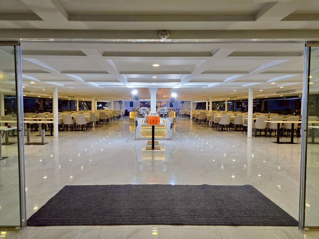 Twilight: วันปีใหม่ Noah Cruise (โปรแกรม Celebrate New Year Eve 2026 Dinner Cruise) วันพุธ ที่ 31 ธันวาคม 2568