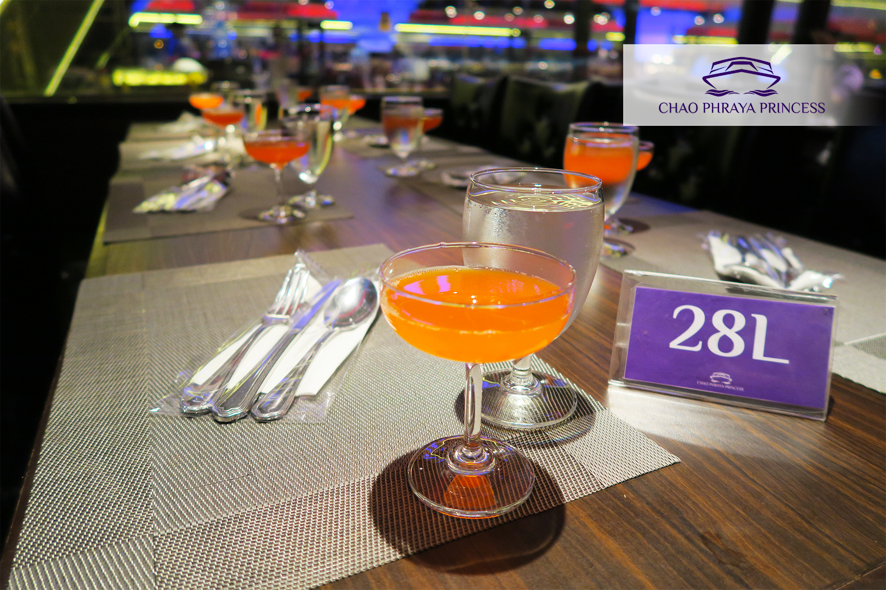 Dinner: เจ้าพระยา ChaophrayaPrincess Cruise (โปรแกรม Dinner Cruise)-ICON SIAM /ASIATIQUE Pier