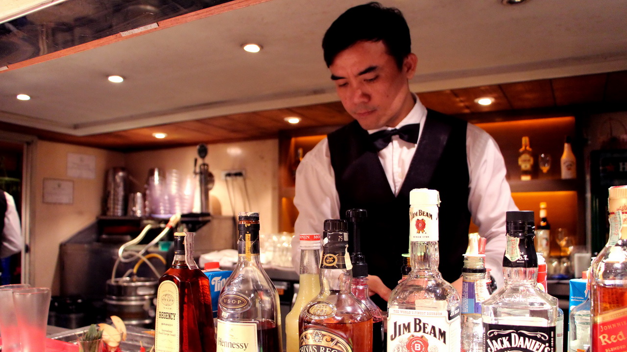 Dinner: เจ้าพระยา Chaophraya Cruise (โปรแกรม AMAZING DINNER CRUISE)