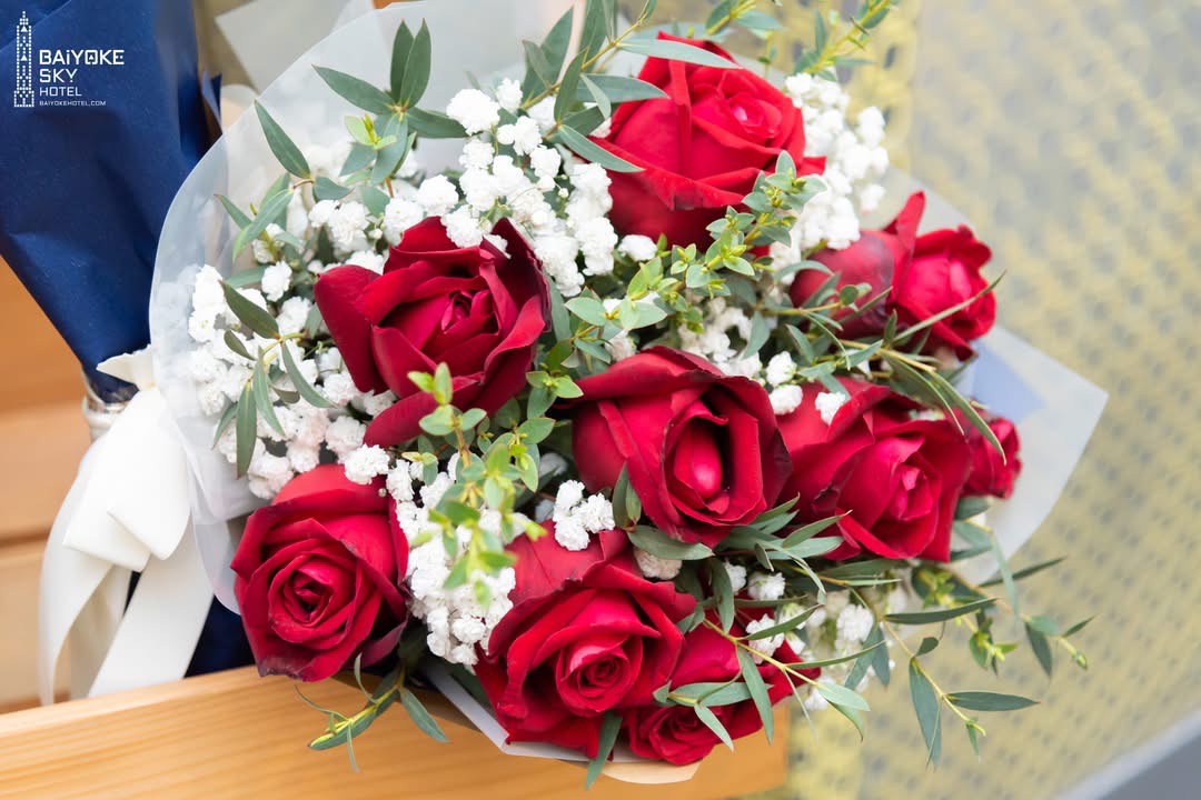 Dinner: วันวาเลนไทน์!! ตึกใบหยกสกาย Crystal Grill Restaurant ชั้น 82 – Special Menu & International Specialized Premium Seafood & Steak Buffet บุฟเฟ่ต์ไม่จำกัดเวลา วันเสาร์ ที่ 14 กุมภาพันธ์ 2569