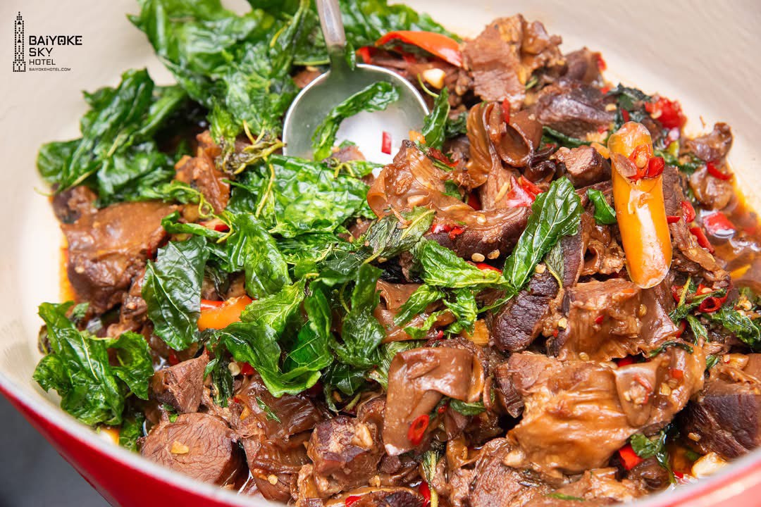 Dinner: ตึกใบหยกสกาย Stella Palace Restaurant ชั้น 79 – Premium Chinese Grill + Steak Buffet บุฟเฟ่ต์ 2 ชม.