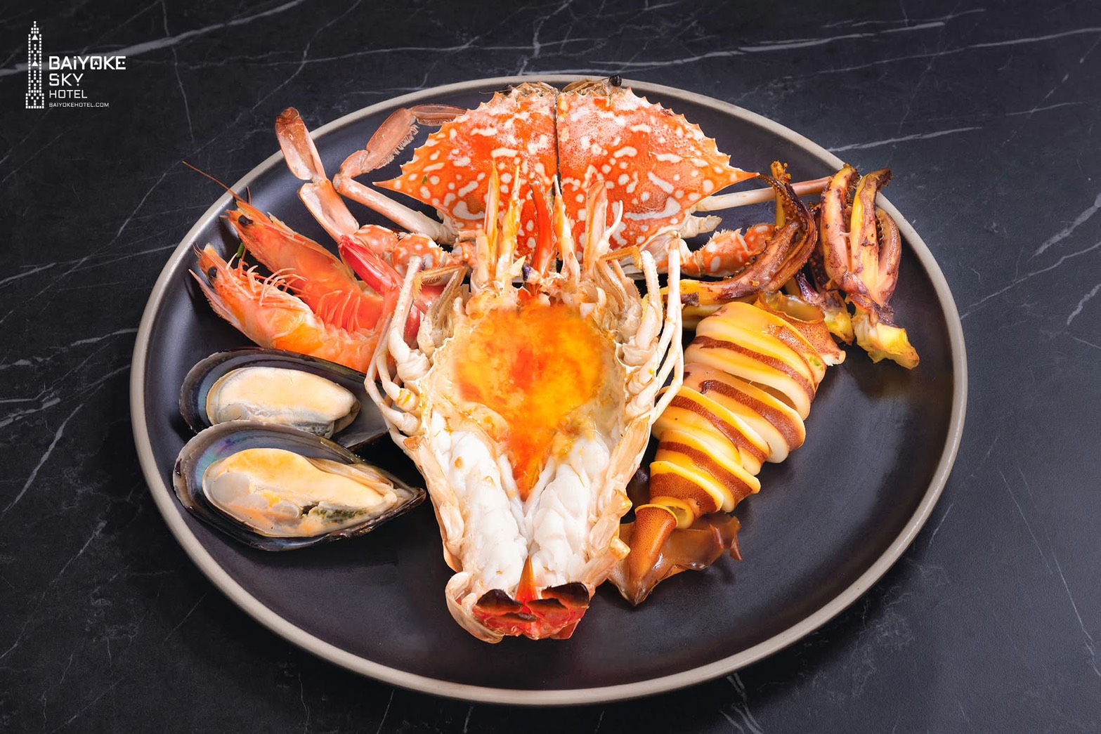 Dinner: ตึกใบหยกสกาย Stella Palace Restaurant ชั้น 79 – Premium Chinese Grill + Steak Buffet บุฟเฟ่ต์ 2 ชม.