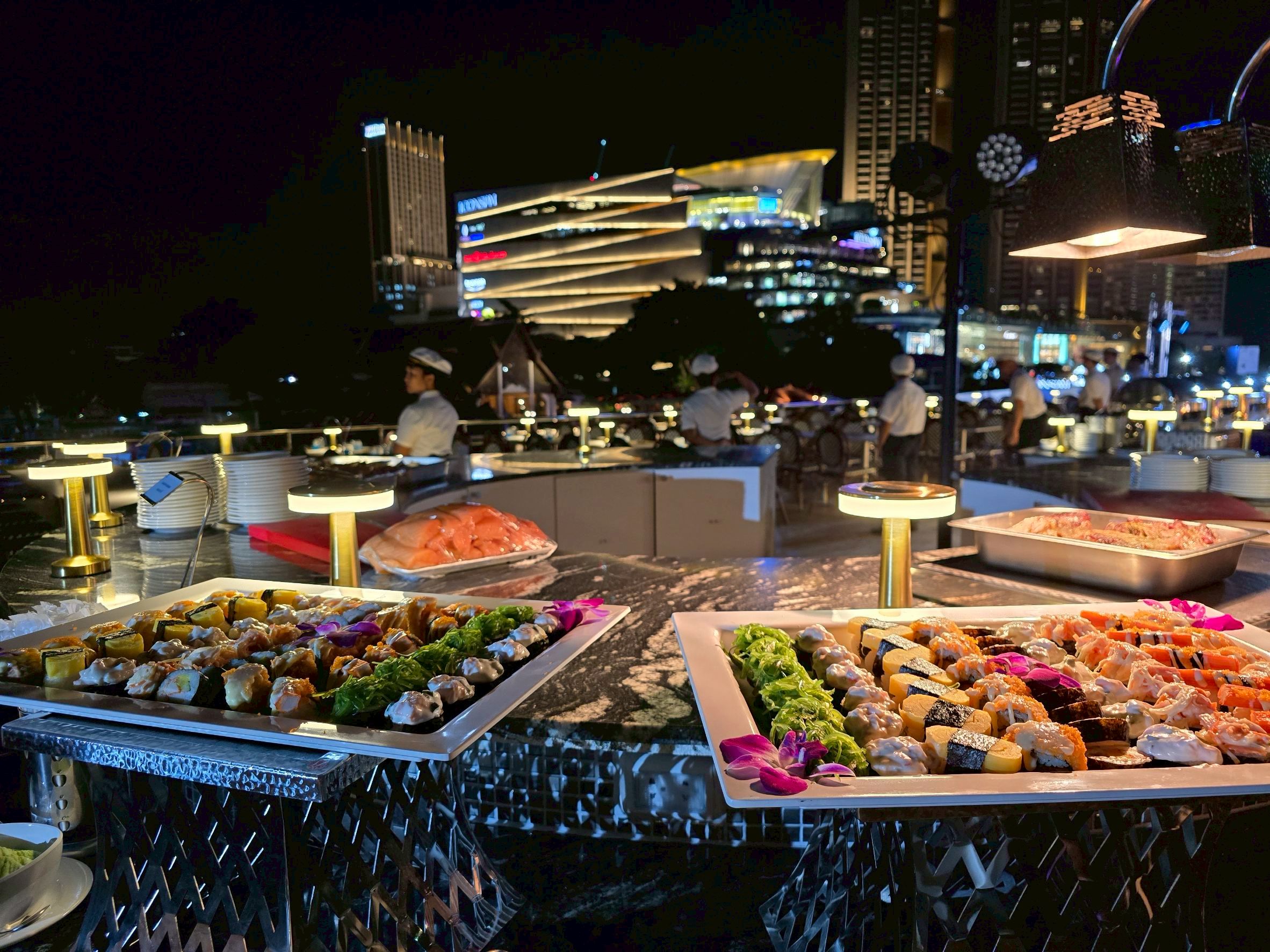 Countdown: วันปีใหม่ เคานท์ดาวน์!! Noah Cruise (โปรแกรม Celebrate New Year Eve 2026 Dinner Cruise) วันพุธ ที่ 31 ธันวาคม 2568