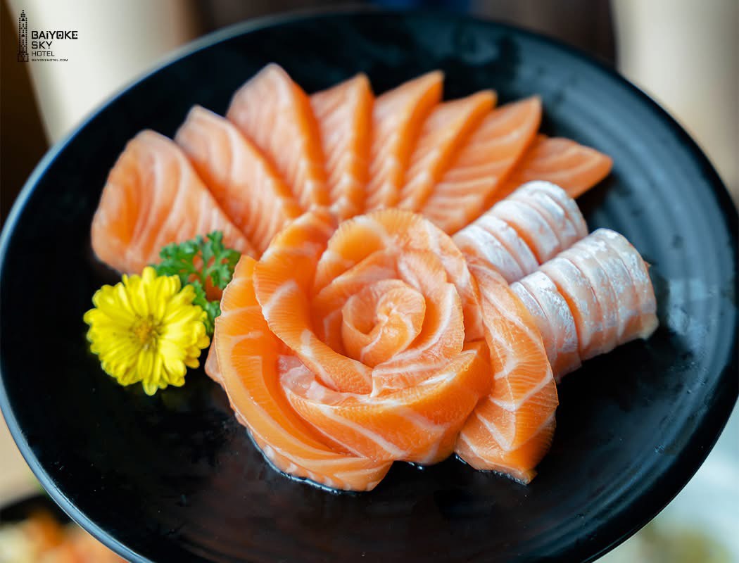 Dinner: ตึกใบหยกสกาย Bangkok Sky Restaurant ชั้น 76 และ 78 – Grilled Steak & Seafood Buffet บุฟเฟ่ต์ 2 ชม.