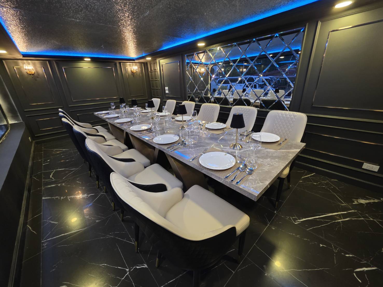 Twilight: วันปีใหม่ Noah Cruise (โปรแกรม Celebrate New Year Eve 2026 Dinner Cruise) วันพุธ ที่ 31 ธันวาคม 2568