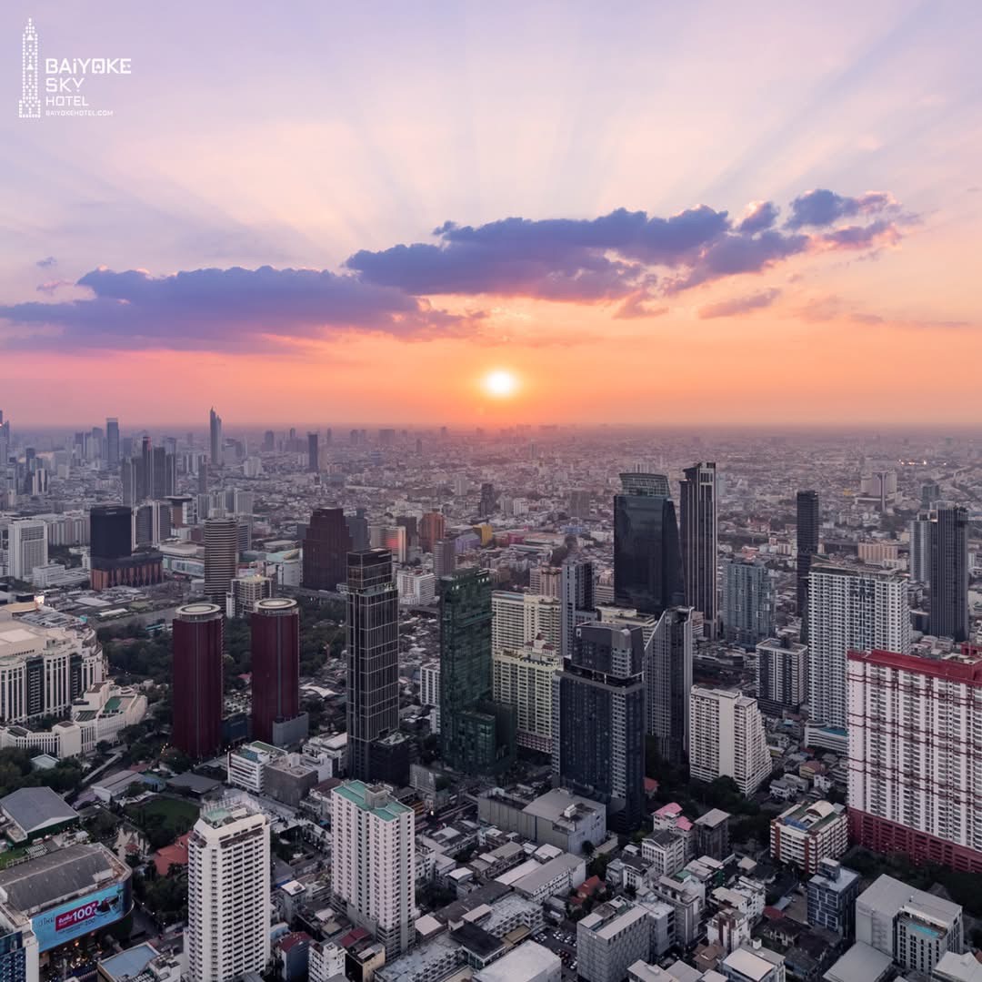 Dinner: วันวาเลนไทน์!! ตึกใบหยกสกาย Bangkok Balcony Indoor ชั้น 81 – Special Menu & International Premium Buffet บุฟเฟ่ต์ไม่จำกัดเวลา วันเสาร์ ที่ 14 กุมภาพันธ์ 2569