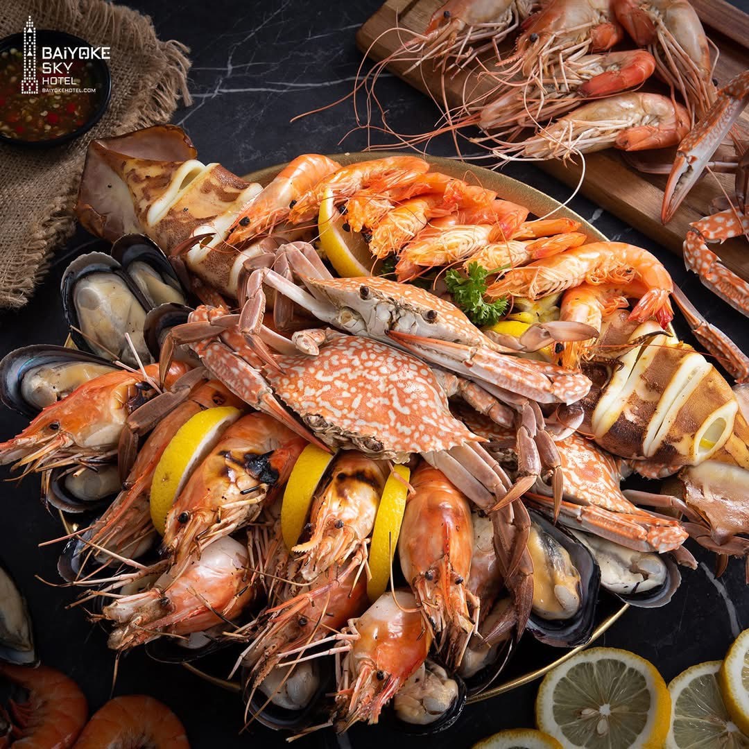 Dinner: วันวาเลนไทน์!! ตึกใบหยกสกาย Bangkok Balcony Indoor ชั้น 81 – Special Menu & International Premium Buffet บุฟเฟ่ต์ไม่จำกัดเวลา วันเสาร์ ที่ 14 กุมภาพันธ์ 2569