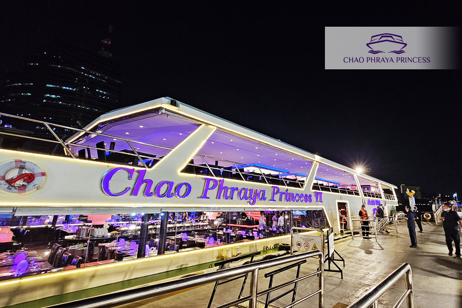 Dinner: เจ้าพระยา ChaophrayaPrincess Cruise (โปรแกรม Dinner Cruise)-ICON SIAM /ASIATIQUE Pier