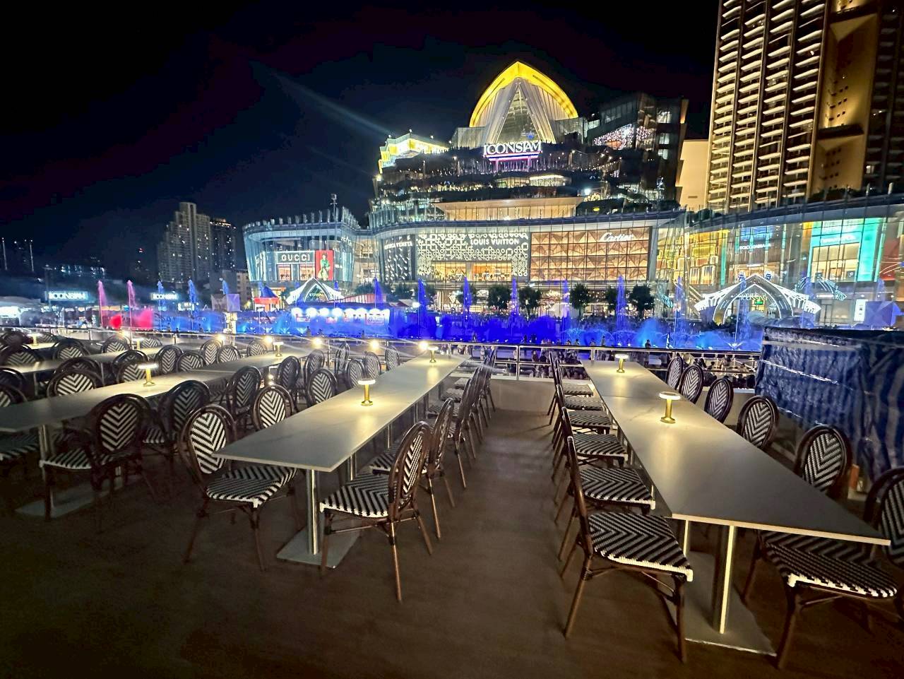 Countdown: วันปีใหม่ เคานท์ดาวน์!! Noah Cruise (โปรแกรม Celebrate New Year Eve 2026 Dinner Cruise) วันพุธ ที่ 31 ธันวาคม 2568