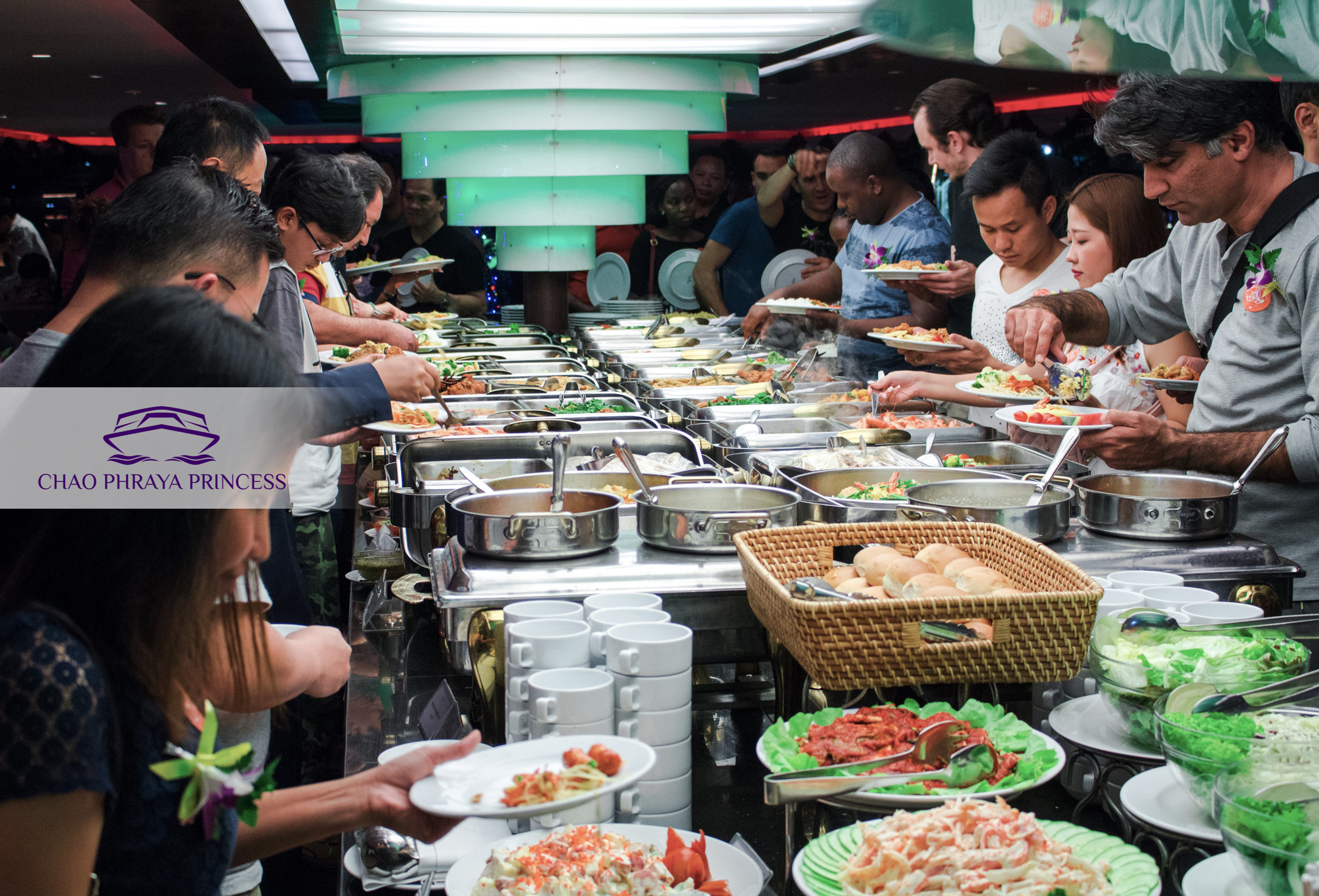 Dinner: เจ้าพระยา ChaophrayaPrincess Cruise (โปรแกรม Dinner Cruise)-ICON SIAM /ASIATIQUE Pier