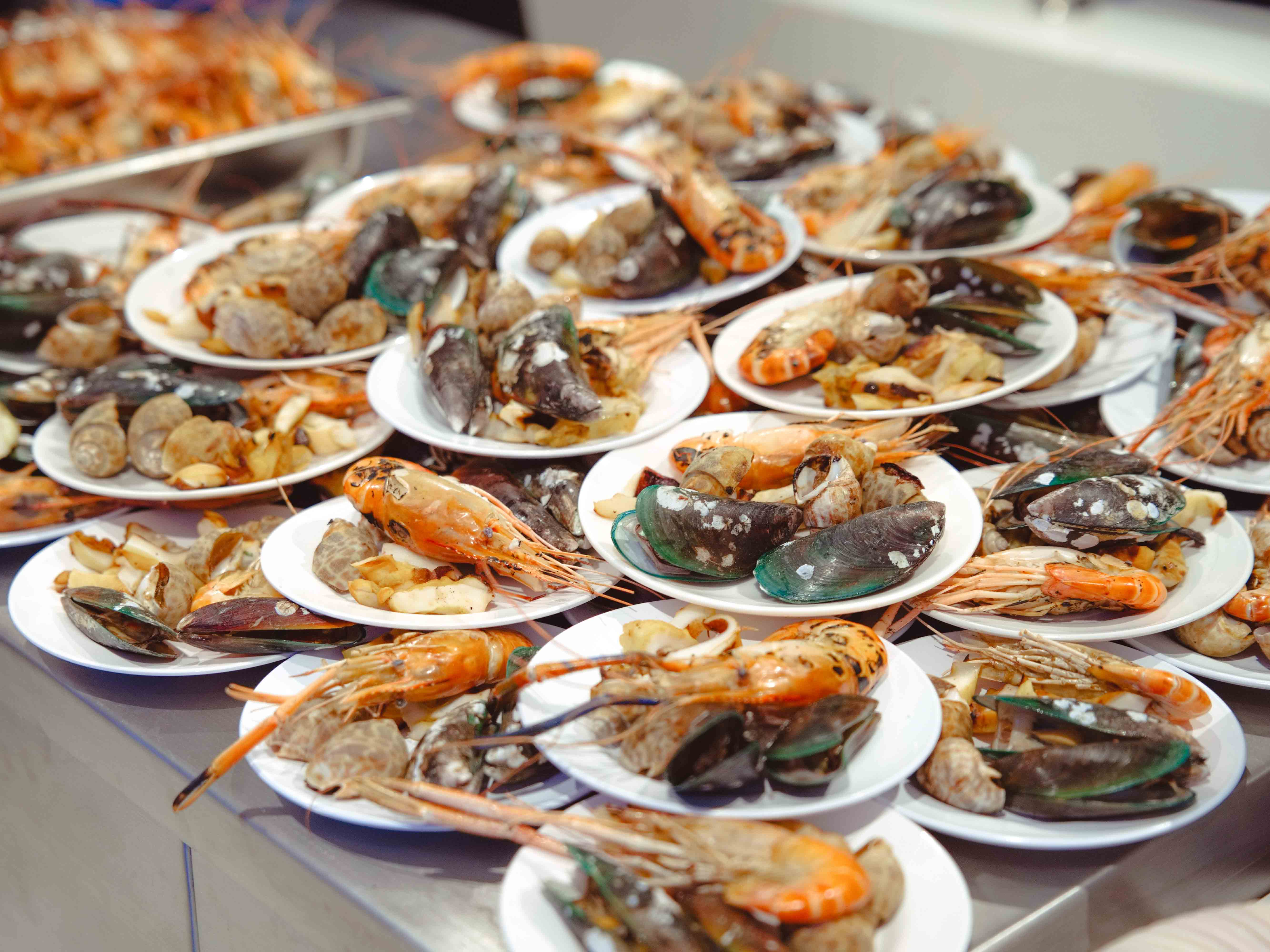 Dinner: เจ้าพระยา The Planet Cruise  Free!! Mini Birthday Cake