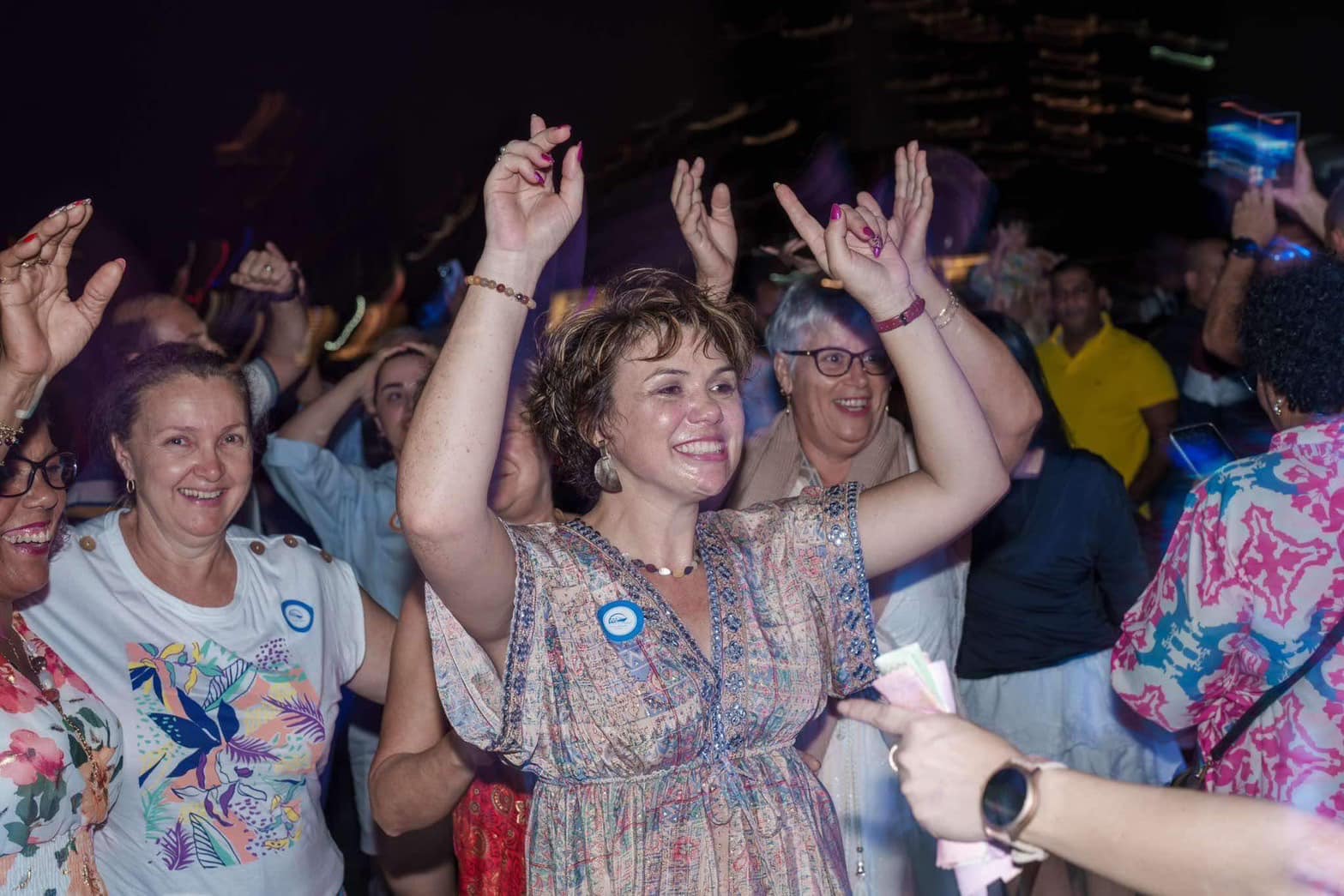 Dinner: เจ้าพระยา Royal Princess Cruise  Free!! Birthday Cake